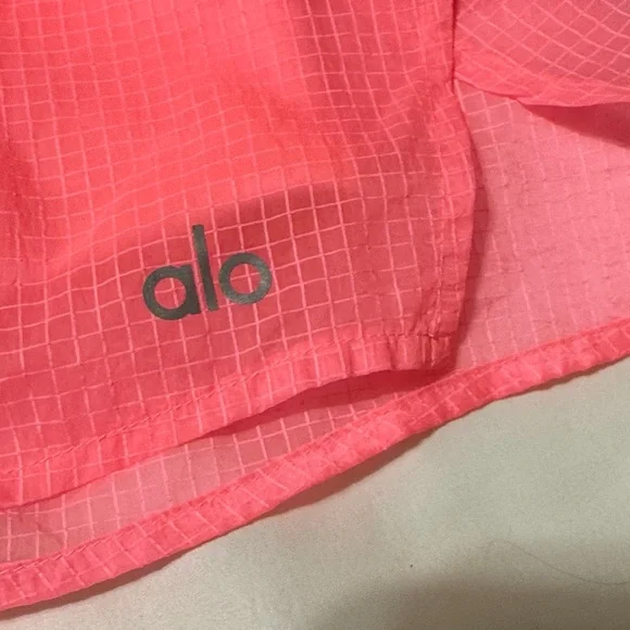 Alo Yoga Women's Game Time Neon Pink Bubblegum Shorts - Picture 8 of 12